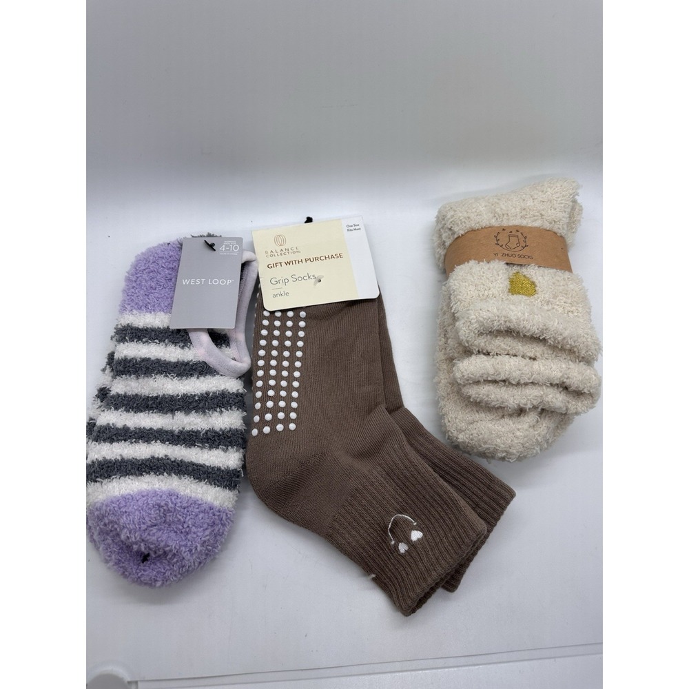 Lot Of 3 Pair Women's Size 7-9 Comfy Socks All New In Package
